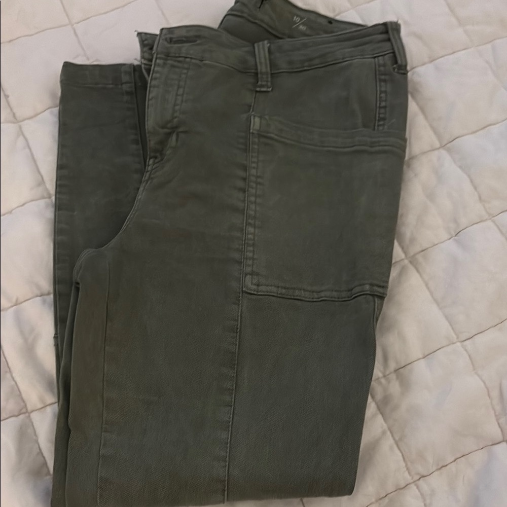 Liverpool Kylie Cropped Cargo Olive Green Pants 30 10